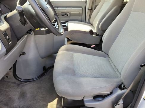Used 2013 Ford E-350 and Econoline 350 XLT RWD image 16