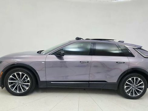 Used 2024 Cadillac Lyriq Sport image 10