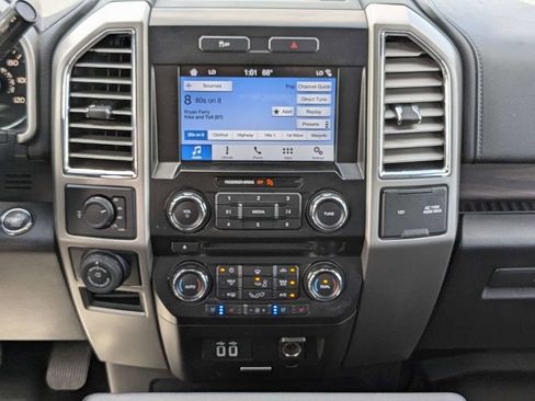 Used 2016 Ford F150 Lariat image 17