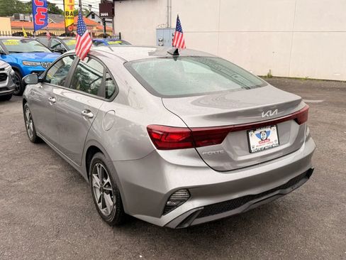 Used 2023 Kia Forte LXS FWD image 5