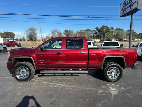 Used 2016 GMC Sierra 2500 Denali w/ Duramax Plus Package image 9