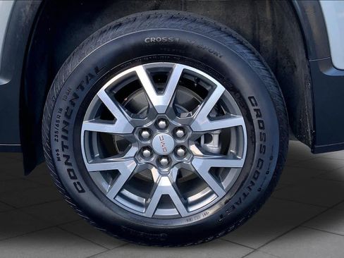 Used 2023 GMC Acadia SLE w/ Driver Convenience Package FWD image 11