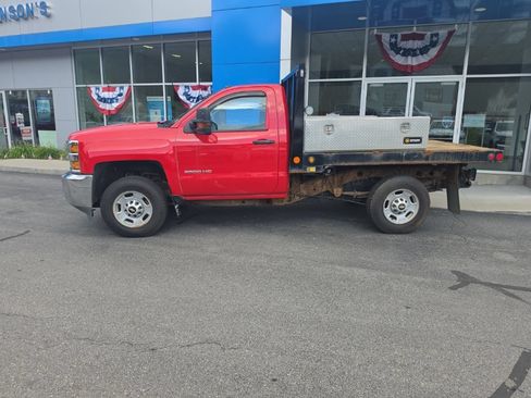 Used 2019 Chevrolet Silverado 2500 W/T w/ WT Convenience Package AWD/4WD image 3
