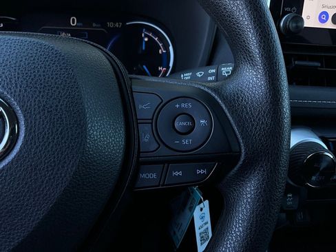 Used 2025 Toyota RAV4 LE image 31