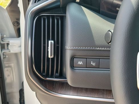 New 2026 Nissan Armada Platinum RWD image 29