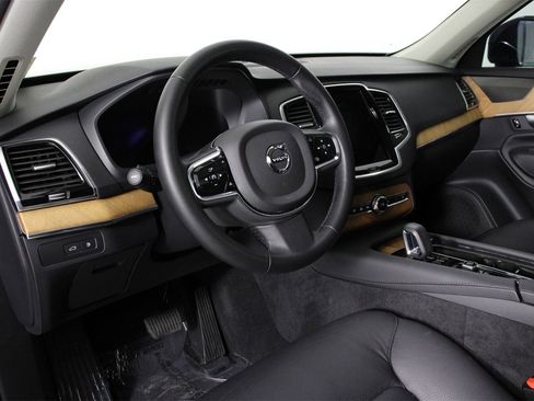 Certified 2024 Volvo XC90 T8 Plus w/ Protection Package Premier image 14