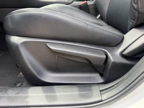Used 2019 MAZDA CX-3 Touring FWD image 13