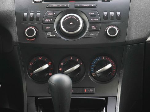 Used 2012 MAZDA MAZDA3 i Sport FWD image 16