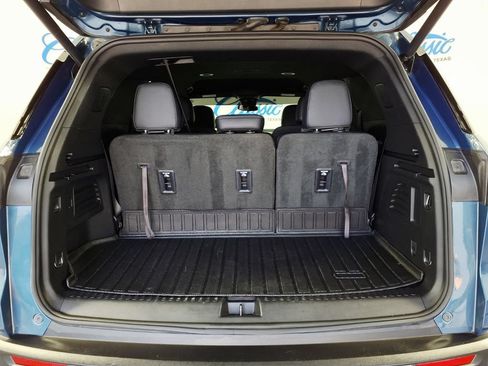 Used 2024 Chevrolet Traverse LT w/ Midnight/Sport Edition FWD image 10