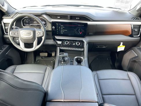 Used 2024 GMC Sierra 1500 Denali w/ Denali Reserve Package image 15