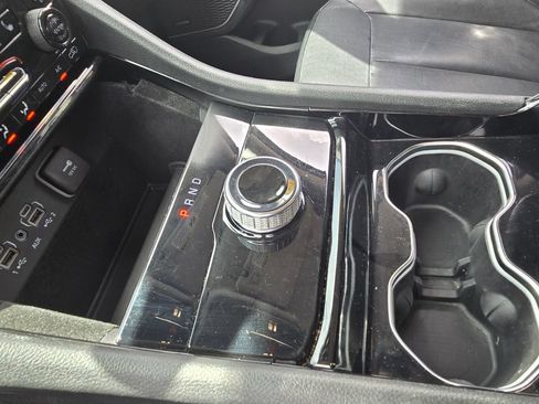 Used 2022 Jeep Grand Cherokee L Limited RWD image 22