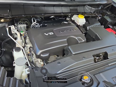 Used 2024 Nissan Pathfinder Rock Creek AWD/4WD image 17
