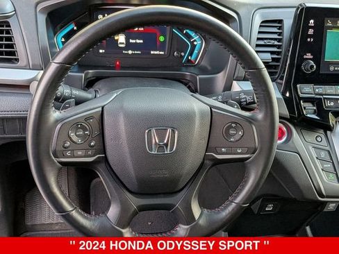 Used 2024 Honda Odyssey Sport image 17
