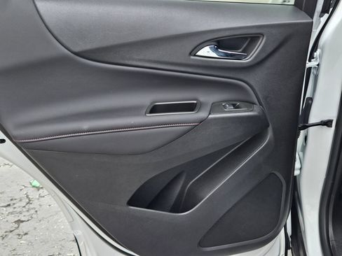 Used 2024 Chevrolet Equinox RS w/ LPO, Floor Liner Package FWD image 22