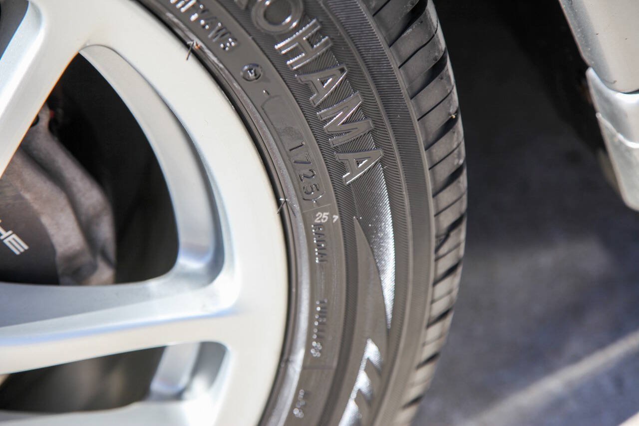 Used 2007 Porsche Cayman RWD image 10