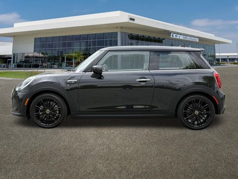 Used 2024 MINI Cooper SE FWD image 6