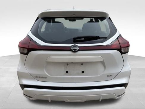 Used 2024 Nissan Kicks SR image 5