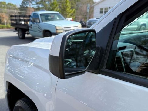 Used 2019 Chevrolet Silverado 1500 LT image 18