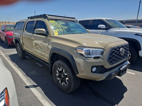 Used 2020 Toyota Tacoma TRD Off-Road w/ Technology Package AWD/4WD image 4