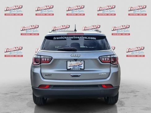 Used 2022 Jeep Compass Latitude w/ Sun and Sound Group FWD image 4