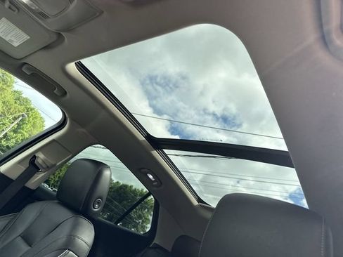 Used 2021 Buick Envision Essence AWD/4WD image 18