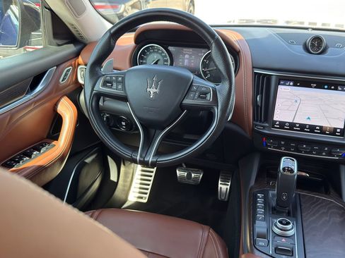 Certified 2022 Maserati Levante Modena S AWD/4WD image 31
