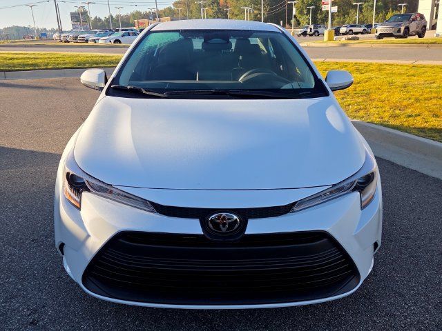 New 2027 Toyota Corolla LE FWD image 2