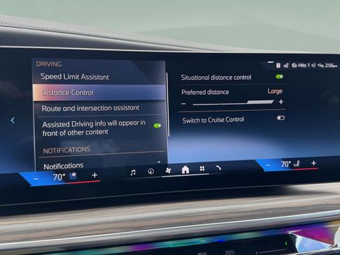 Used 2025 BMW i7 xDrive60 w/ Premium Package image 18