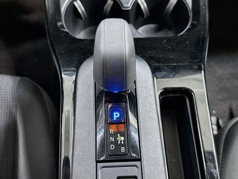 Used 2025 Toyota Prius LE FWD image 24