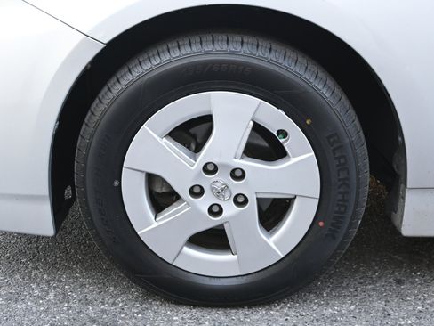 Used 2010 Toyota Prius One image 26