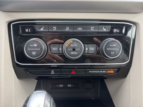 Used 2021 Volkswagen Atlas SEL Premium image 37