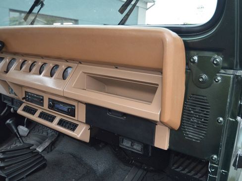 Used 1995 Jeep Wrangler Sahara AWD/4WD image 9