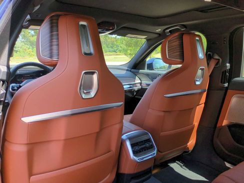 New 2026 BMW i7 xDrive60 image 18