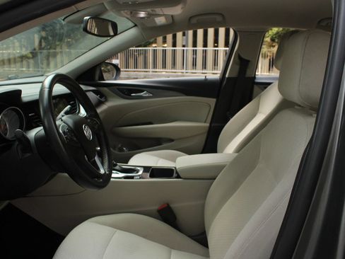 Used 2018 Buick Regal Preferred w/ Sights and Sounds Package FWD image 14
