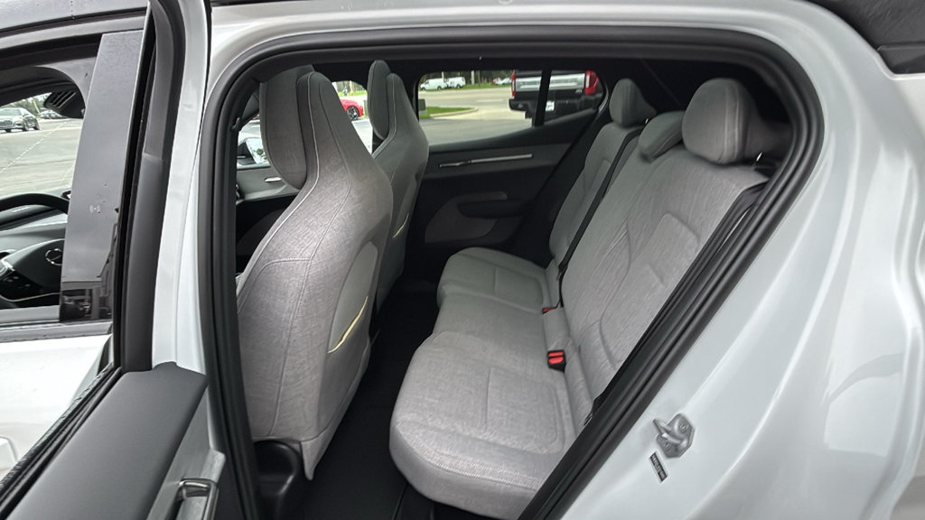 Used 2025 Volvo EX30 Ultra w/ Protection Package Premier AWD/4WD image 10