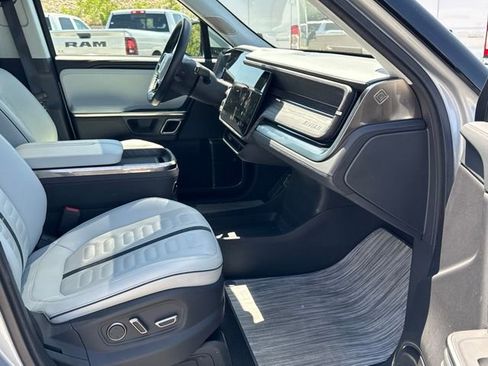 Used 2023 Rivian R1T Adventure AWD/4WD image 15