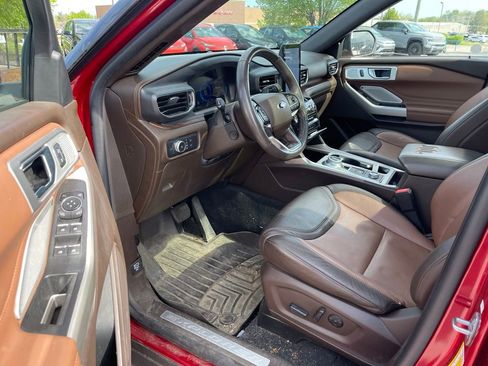 Used 2022 Ford Explorer King Ranch w/ Premium Technology Package AWD/4WD image 5