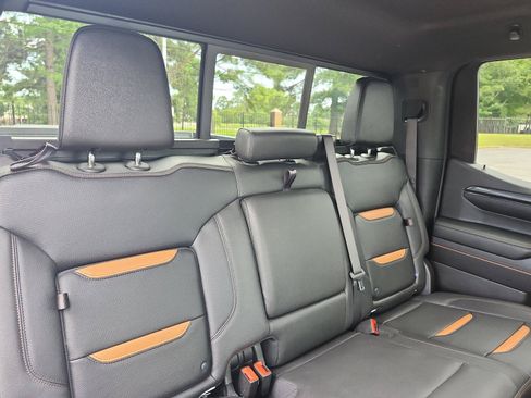 Certified 2024 GMC Sierra 1500 AT4 w/ Technology Package AWD/4WD image 11