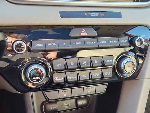 Used 2022 Kia Sportage EX image 19