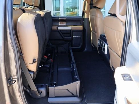 Certified 2022 Ford F250 Lariat w/ Lariat Value Package image 16