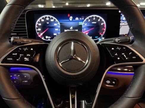 New 2026 Mercedes-Benz GLS 450 4MATIC image 22