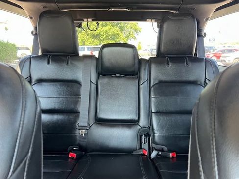 Used 2021 Jeep Wrangler Unlimited Sahara AWD/4WD image 21