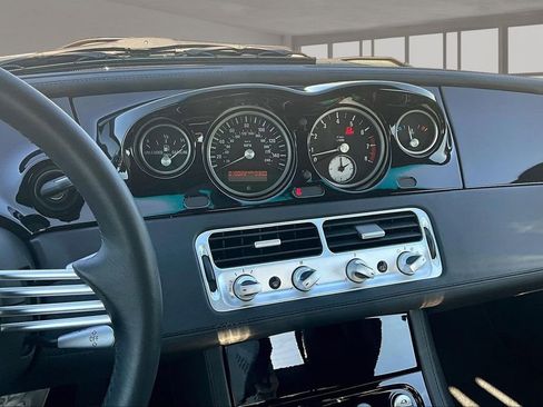 Used 2001 BMW Z8 RWD image 6