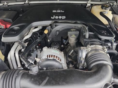 Used 2018 Jeep Wrangler Unlimited Sport AWD/4WD image 37