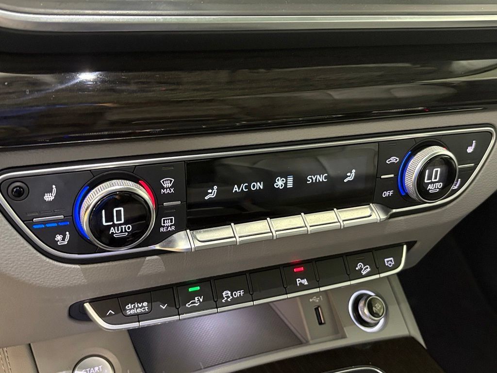 Used 2020 Audi Q5 e Premium Plus w/ Premium Plus Package AWD/4WD image 25