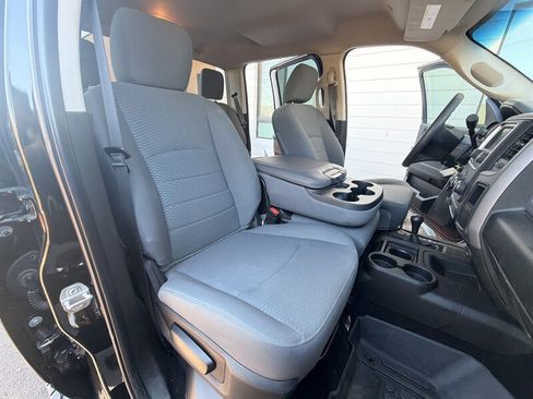 Used 2018 RAM 2500 Tradesman w/ Chrome Appearance Group AWD/4WD image 23