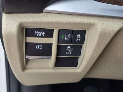 Used 2018 Acura MDX FWD image 16