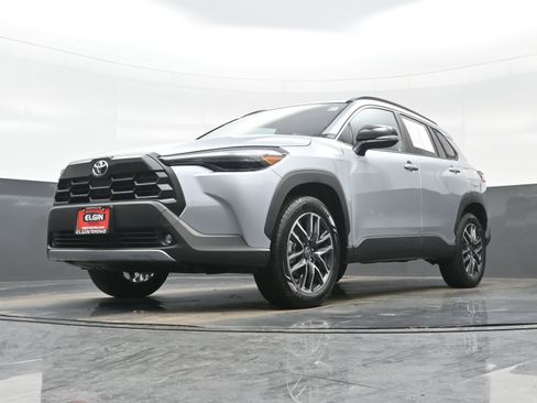 Used 2026 Toyota Corolla Cross XLE w/ Convenience Package image 29