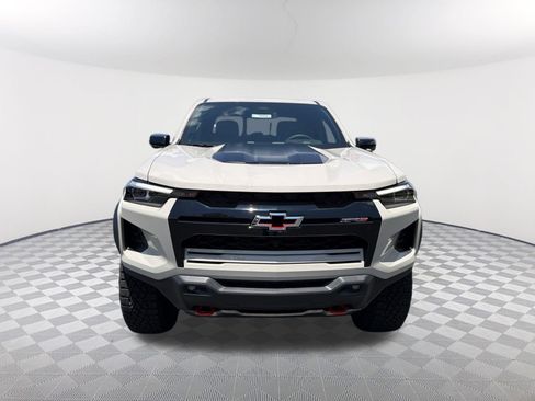New 2026 Chevrolet Colorado ZR2 w/ Technology Package AWD/4WD image 2
