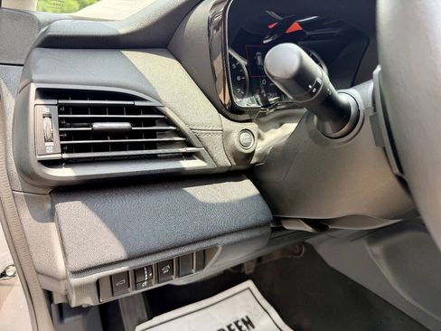 Used 2025 Subaru Outback Premium AWD/4WD image 35